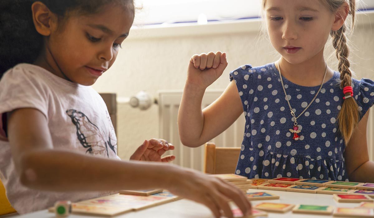Quel cadeau Montessori pour un enfant de 18 mois ? Conseils